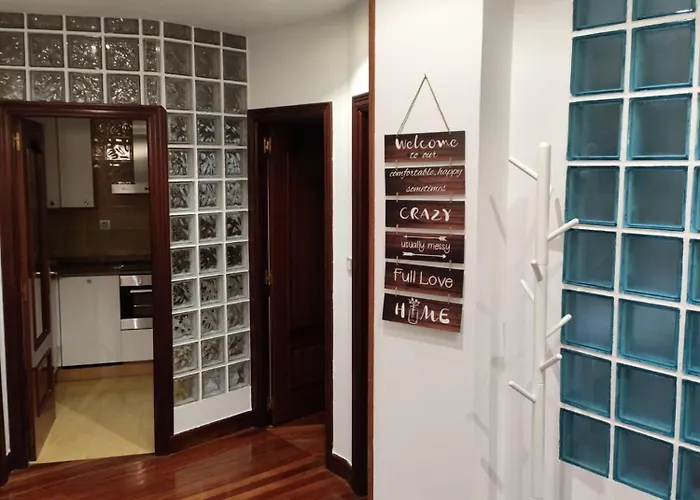 Nuevo, Junto Al Ayuntamiento Y Casco Viejo