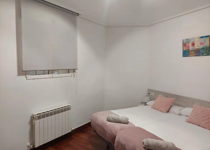 Nuevo, Junto Al Ayuntamiento Y Casco Viejo * Bilbao